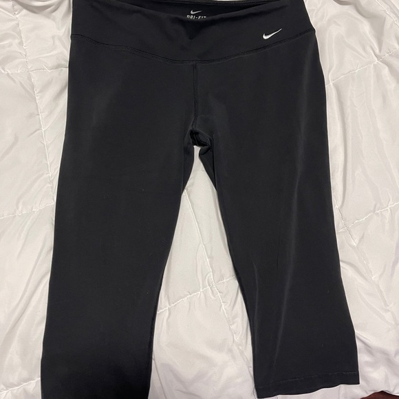 Nike dry fit cropped leggings - Picture 2 of 2